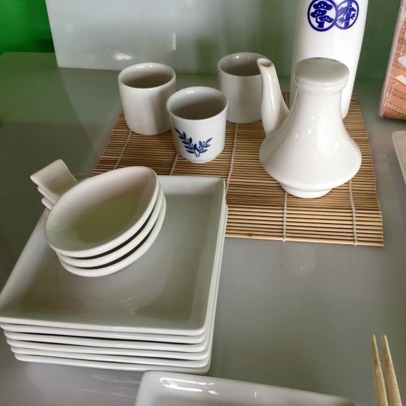 Sushi Set - Picture 3 of 6